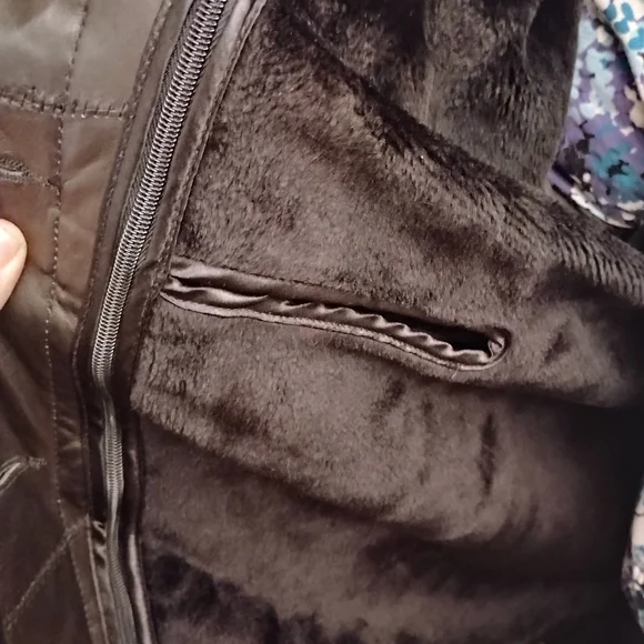 Men's Black Leather Jacket - Picture 7 of 12